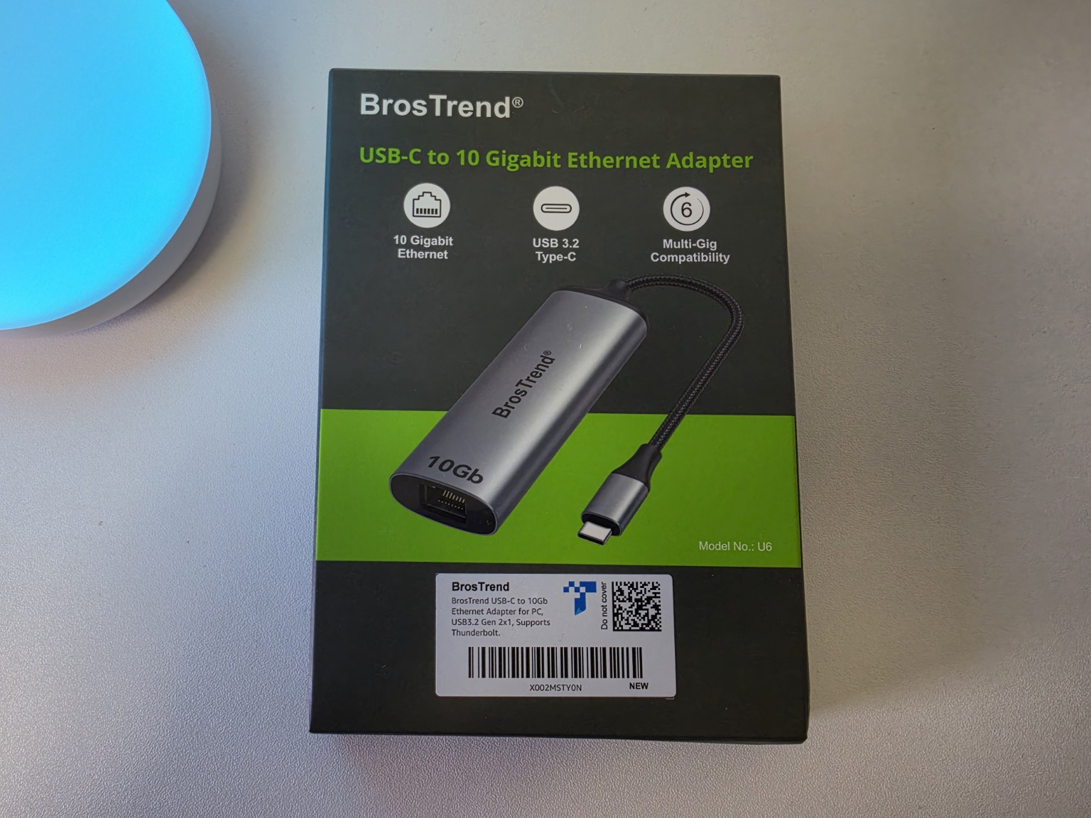 Confezione frontale BrosTrend U6 USB-C 10 Gigabit Ethernet